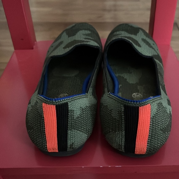 Rothy’s girls camo size 4 womens 5/5.5 EUC - Picture 2 of 3